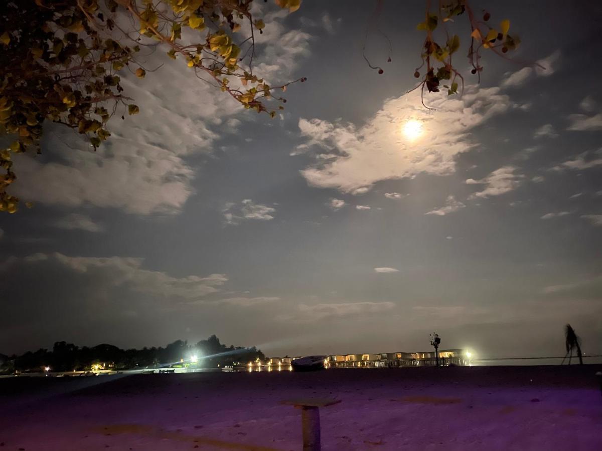 La Isla Tropica Hotel Guraidhoo  Luaran gambar